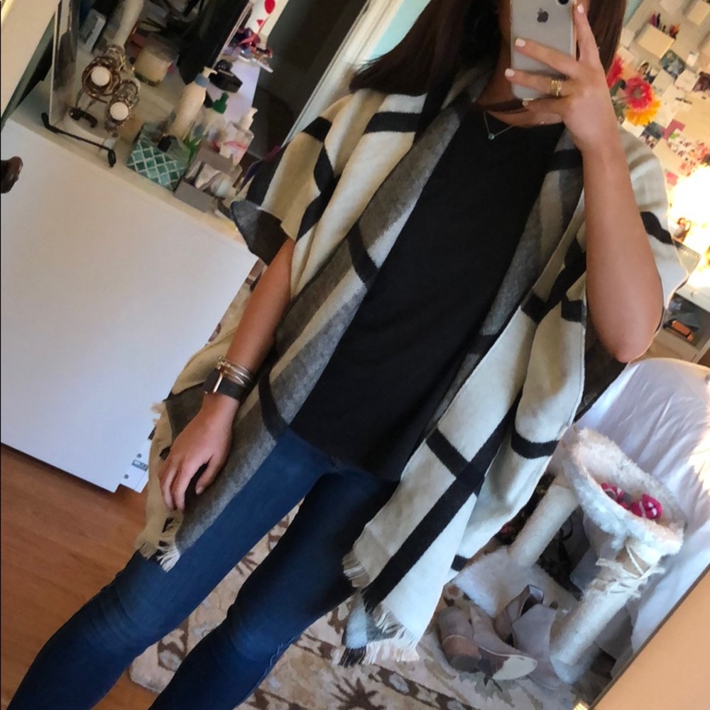 Loft wrap/poncho